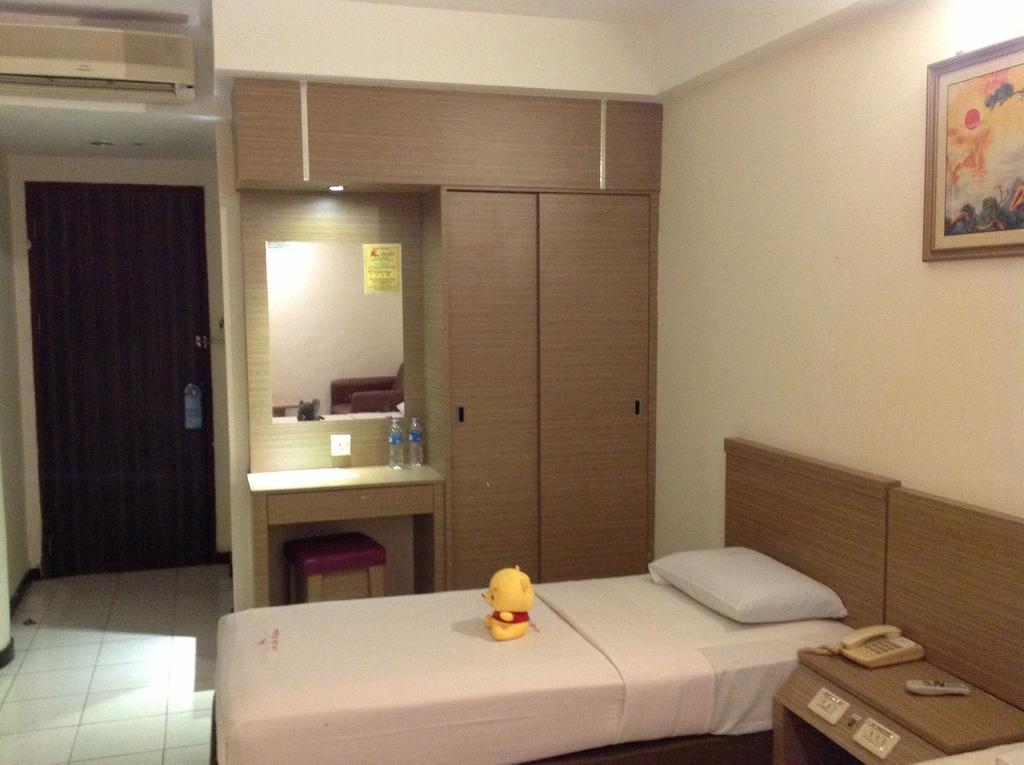 Lai Lai Mutiara Hotel Batam Екстериор снимка
