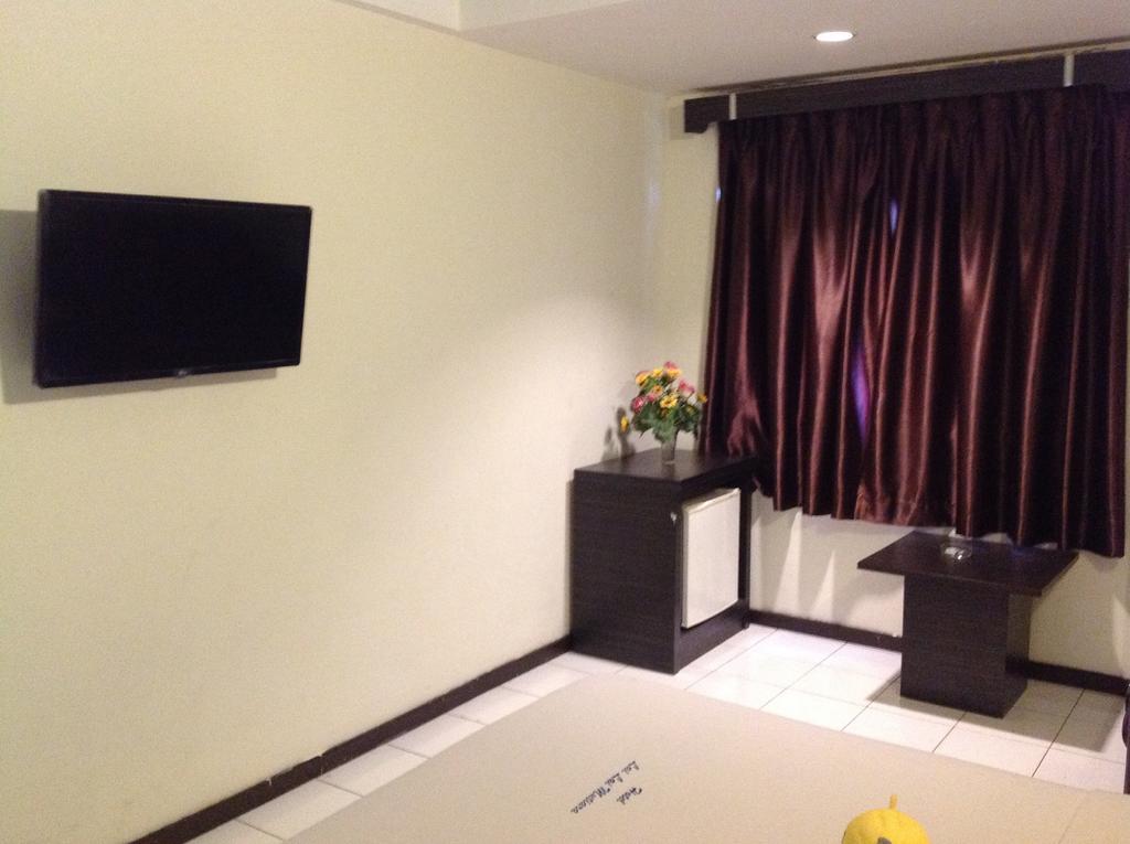 Lai Lai Mutiara Hotel Batam Екстериор снимка