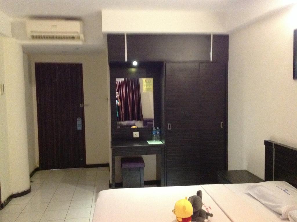 Lai Lai Mutiara Hotel Batam Екстериор снимка