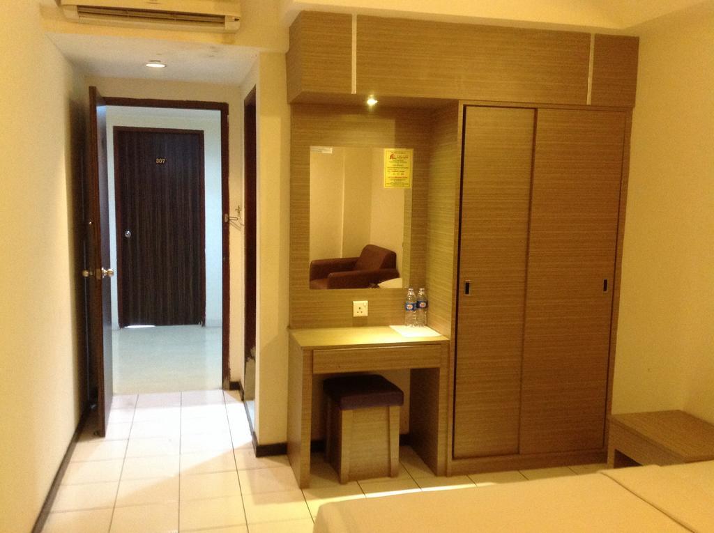 Lai Lai Mutiara Hotel Batam Екстериор снимка