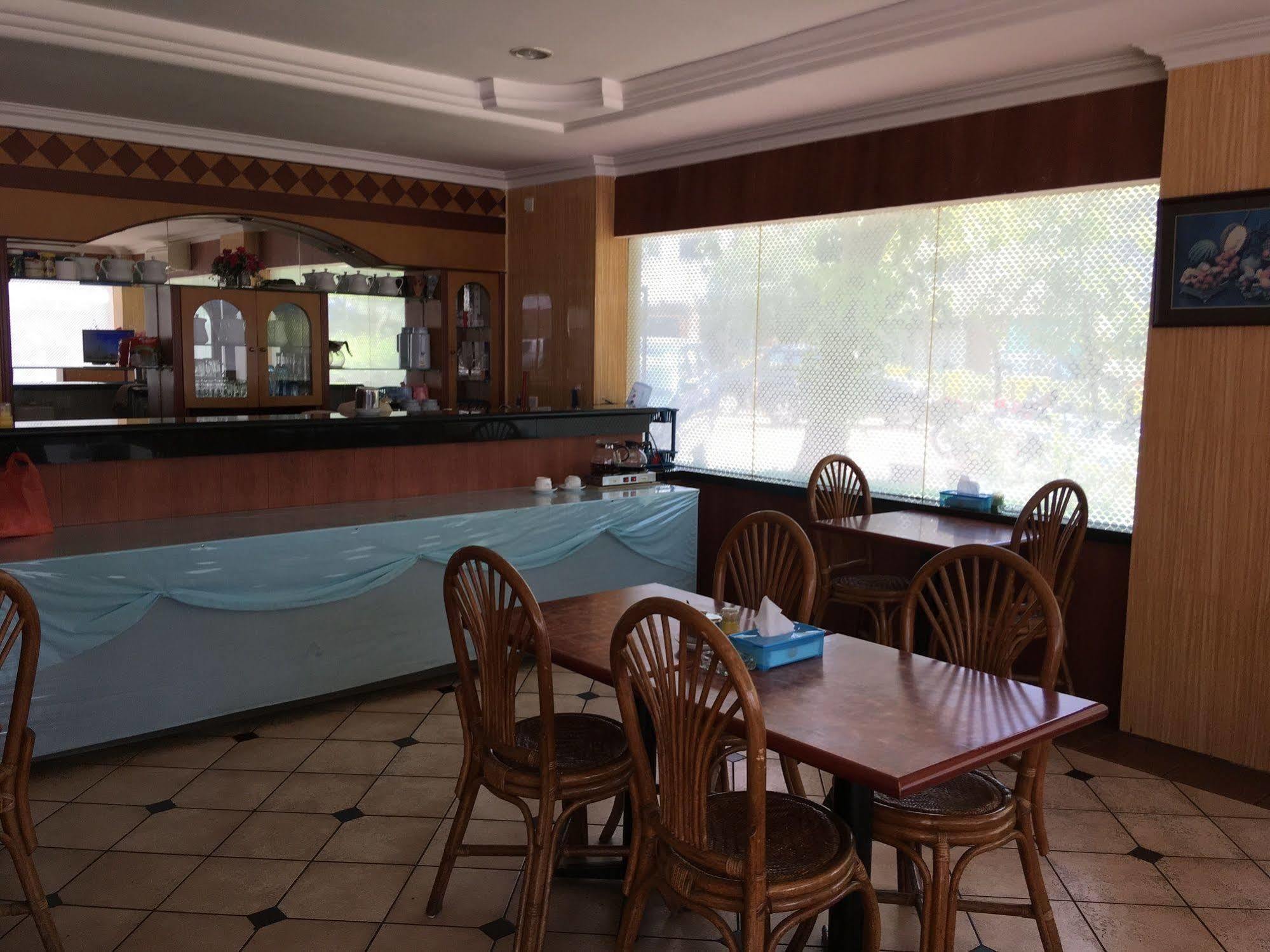 Lai Lai Mutiara Hotel Batam Екстериор снимка