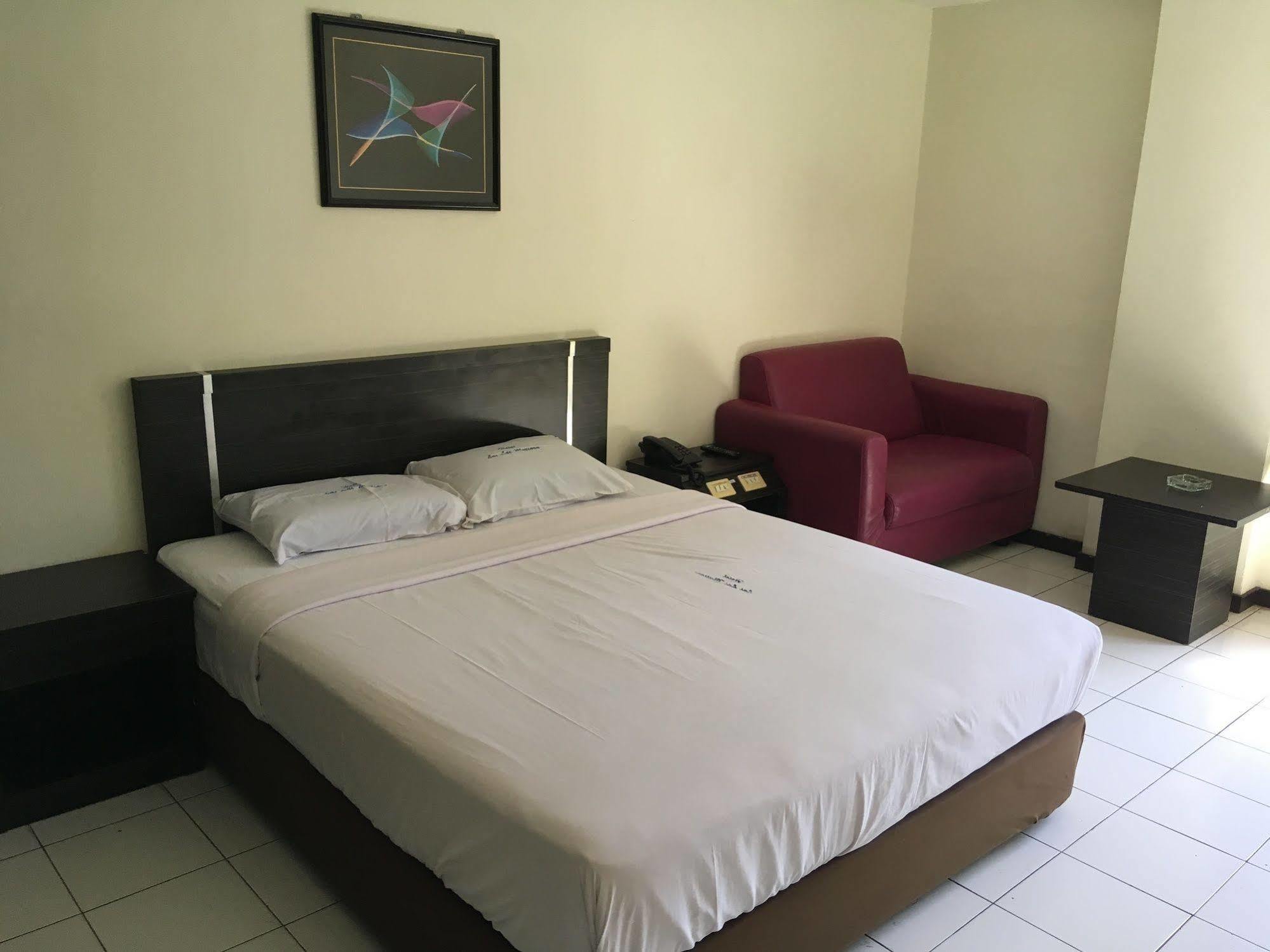 Lai Lai Mutiara Hotel Batam Екстериор снимка