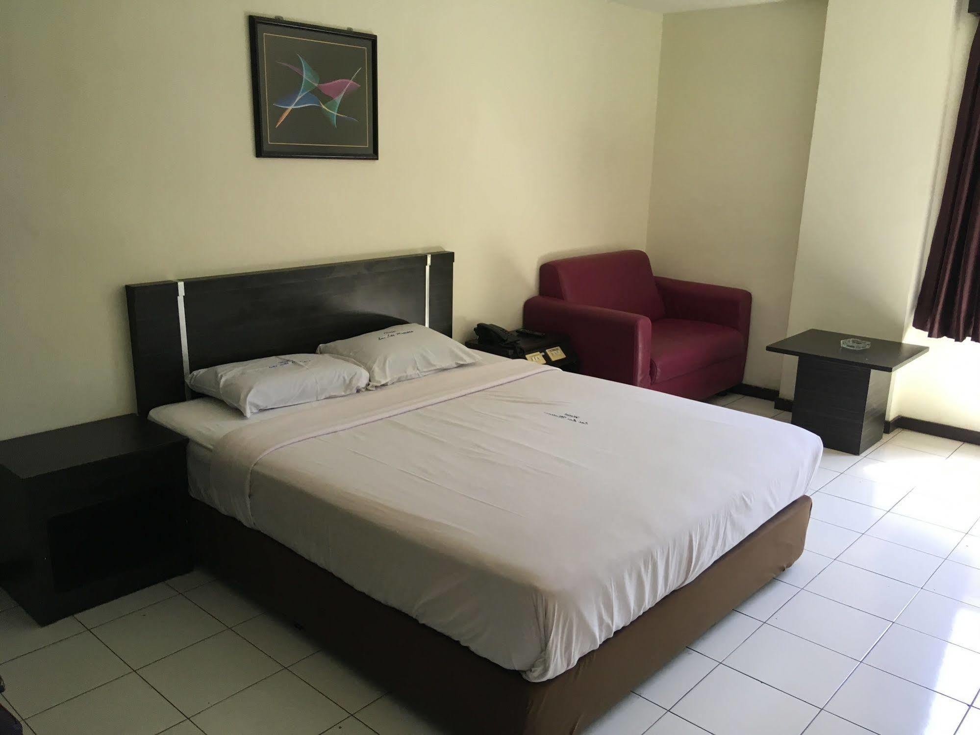 Lai Lai Mutiara Hotel Batam Екстериор снимка